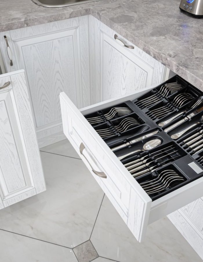 bewro-kitchen-cutlery-tray